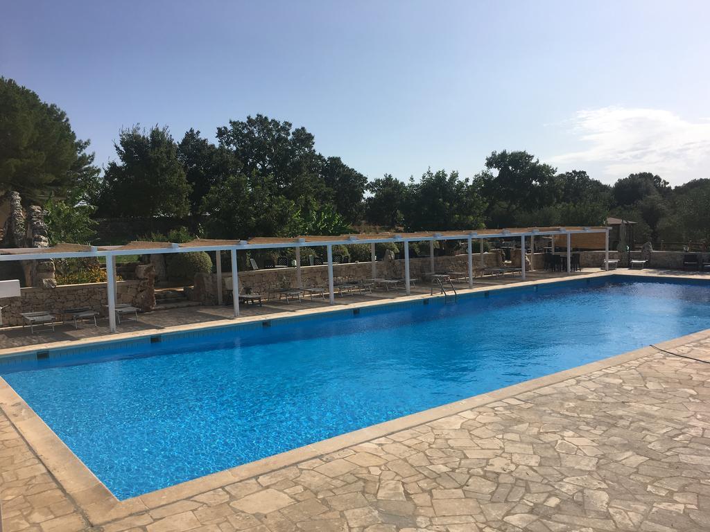 Agritria Di Umberto Anglisani Villa Остуни Екстериор снимка